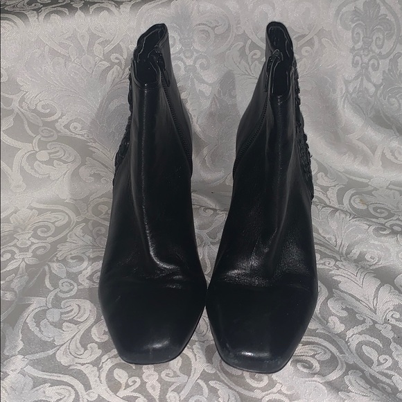 Shoes - Picture 2 of 4